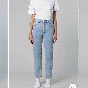 Still Here Tate Jean In Classic Light Wash Size 26